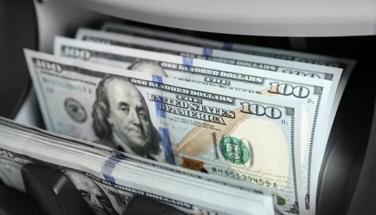 ارتفاع طفيف بسعر الدولار في مصر الجمعة 4 أبريل 2025